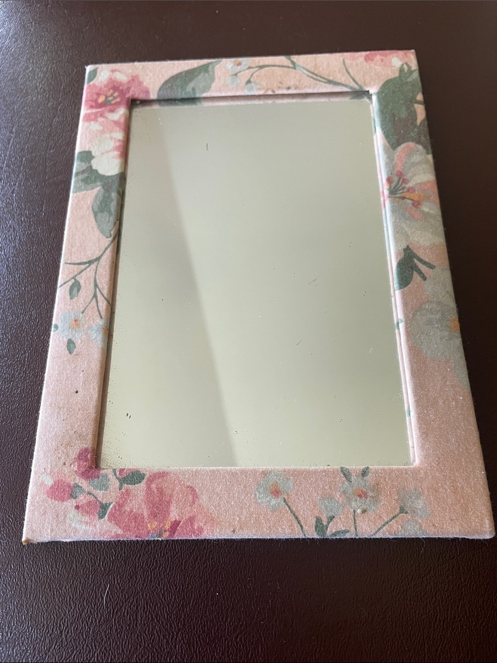 VTG Handheld fabric-wrapped floral mirror